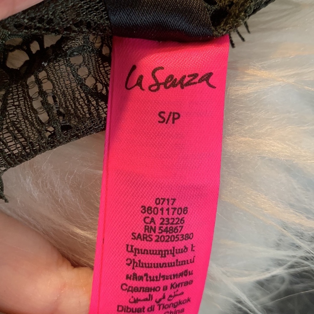 Lace bralette - Picture 6 of 9